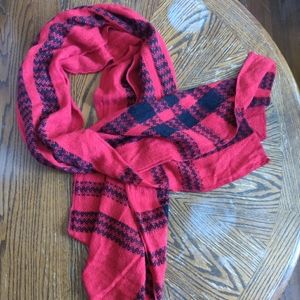 Red & black patterned scarf